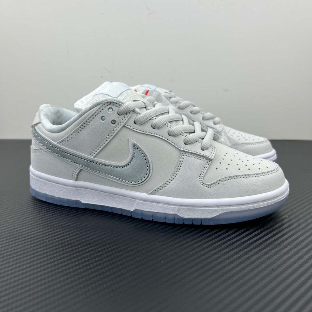 AY Batch-Concepts x NK SB Dunk Low "White Lobster"