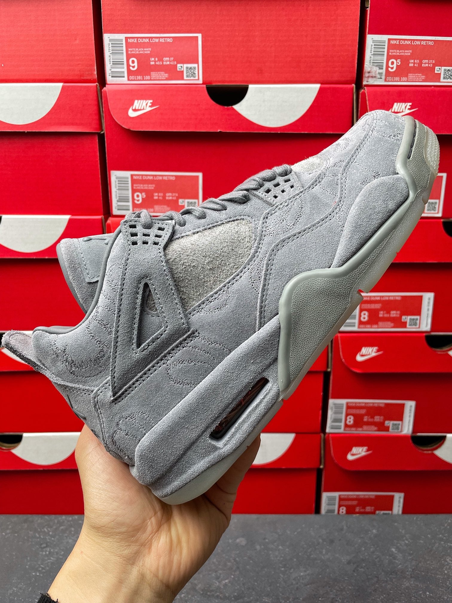 GX Batch-Kaws × Air Joredan 4 Grey