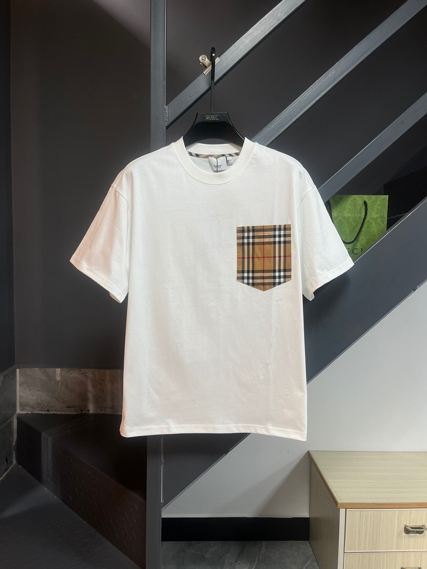 Burberry T-shirt NO.1